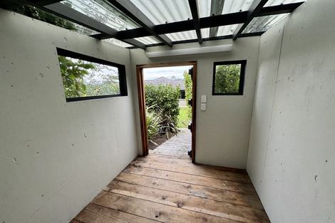 Photo of property in 31 Mooring Close, Whitby, Porirua, 5024