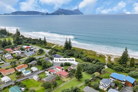 Photo of property in 11 Taotahi Walk, Ruakaka, 0116