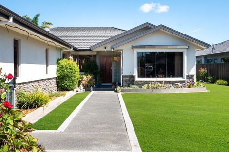 Photo of property in 16 Delta Mews Place, Clive, 4102