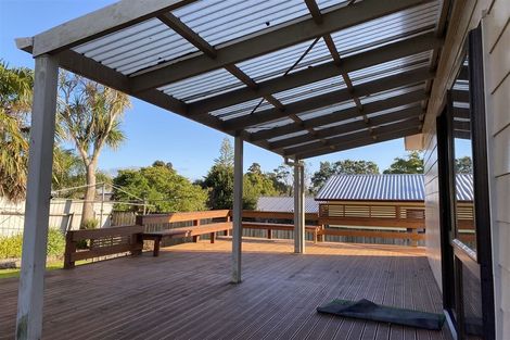 Photo of property in 8a Croydon Road, New Lynn, Auckland, 0600