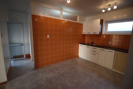 Photo of property in 1 Lowtherhurst Road, Massey, Auckland, 0614