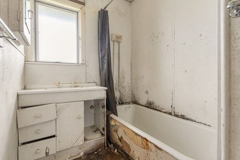 Photo of property in 658 Te Atatu Road, Te Atatu Peninsula, Auckland, 0610