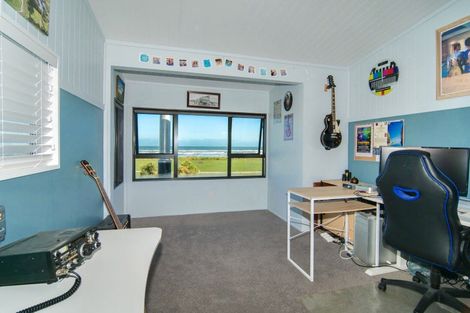 Photo of property in 5 Marine Parade, Carters Beach, Westport, 7825