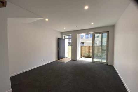 Photo of property in 30u2 Pirie Street, Mount Victoria, Wellington, 6011