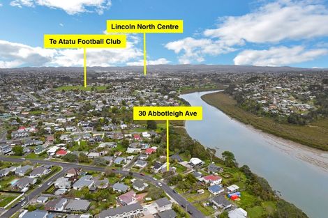 Photo of property in 30 Abbotleigh Avenue, Te Atatu Peninsula, Auckland, 0610