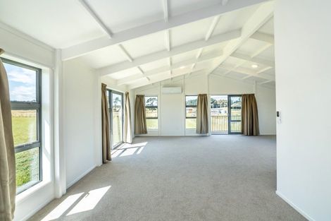 Photo of property in 968 Kahutara Road, Kahutara, 5771