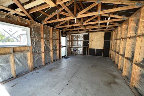 Photo of property in 30 Botanical Road, Takaro, Palmerston North, 4412