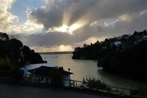 Photo of property in 103 Island Bay Road, Beach Haven, Auckland, 0626