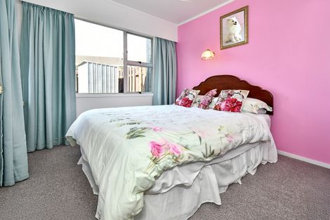 Photo of property in 8a Ashdown Place, Pahurehure, Papakura, 2113