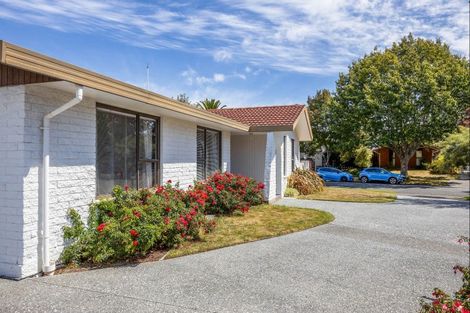 Photo of property in 57 Karnak Crescent, Russley, Christchurch, 8042