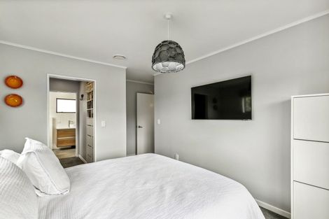 Photo of property in 35 Raumati Terrace, Khandallah, Wellington, 6035