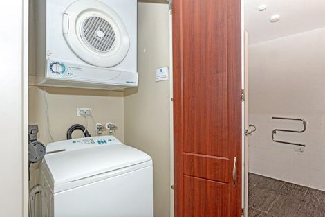Photo of property in 211/2 Reads Quay, Gisborne, 4010
