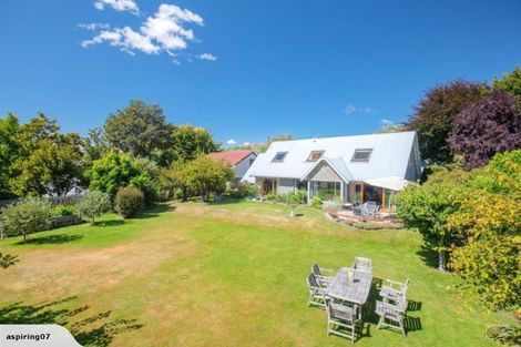 Photo of property in 16 Heuchan Lane, Wanaka, 9305