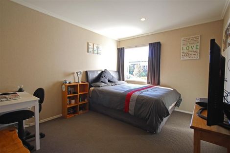 Photo of property in 31 Gibson Place, Papamoa Beach, Papamoa, 3118