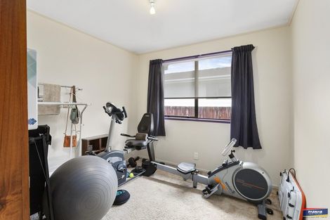 Photo of property in 8 Funnell Place, Manurewa, Auckland, 2102