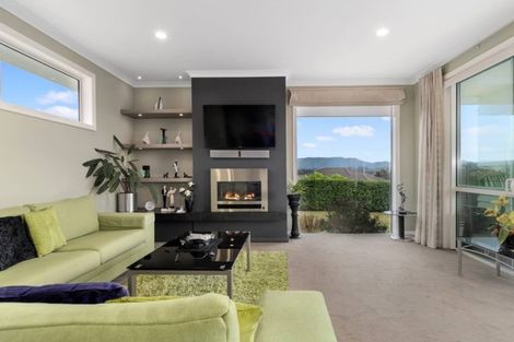 Photo of property in 2 Lynley Park Drive, Omokoroa, 3114