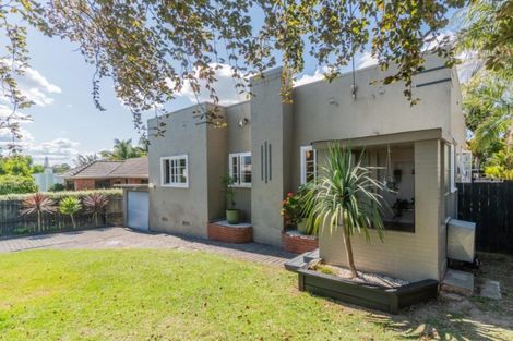 Photo of property in 24 Gardner Avenue, New Lynn, Auckland, 0600