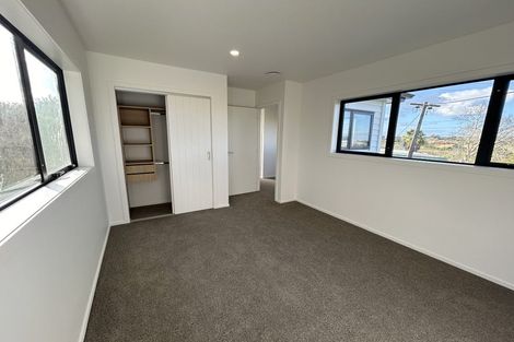 Photo of property in 320 Triangle Road, Massey, Auckland, 0614