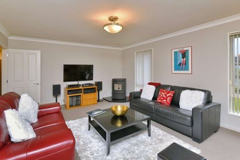 Photo of property in 15 Elm Drive, Rangiora, 7400