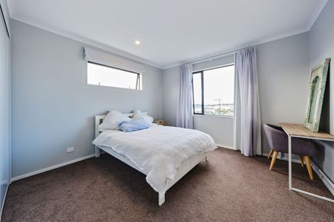 Photo of property in 104 Symes Drive, Red Beach, 0932