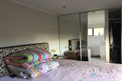 Photo of property in 6 Longwood Place, Forrest Hill, Auckland, 0620