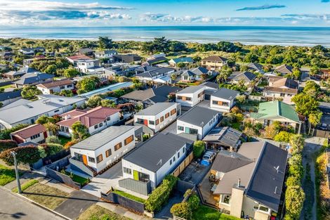 Photo of property in 6/381 Pine Avenue, South New Brighton, Christchurch, 8062