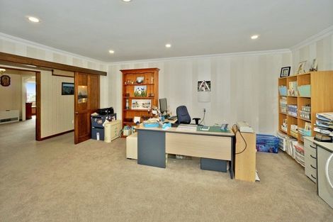 Photo of property in 16 Randell Place, Te Puke, 3119