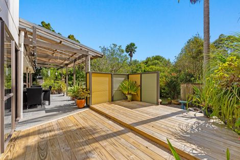 Photo of property in 2395 State Highway 1, Brynderwyn, Maungaturoto, 0587