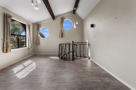 Photo of property in 15 Hawkswood Place, Avonhead, Christchurch, 8042