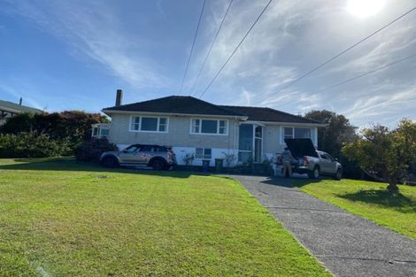Photo of property in 21 Montana Avenue, Murrays Bay, Auckland, 0630