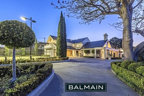 Photo of property in 286 Hurstmere Road, Takapuna, Auckland, 0622
