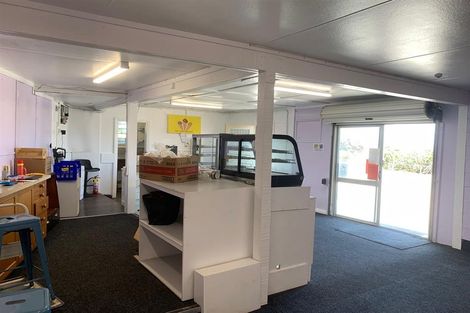 Photo of property in 77 Main Road South, Karoro, Greymouth, 7805