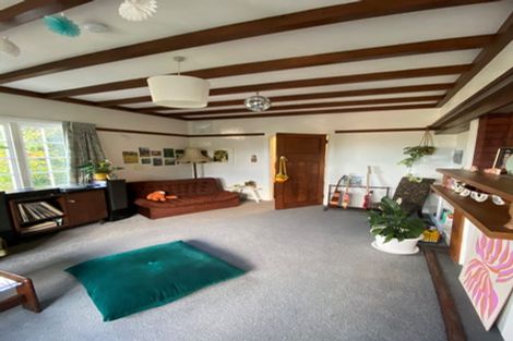 Photo of property in 51 Northland Road, Northland, Wellington, 6012