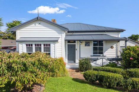 Photo of property in 27 Victoria Avenue, Waiuku, 2123
