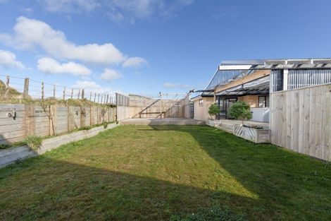 Photo of property in 17 Cyprus Place, Fitzherbert, Palmerston North, 4410