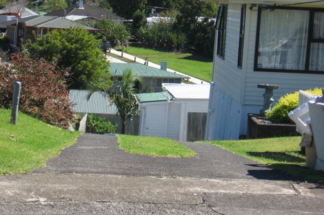 Photo of property in 1/6 Cobham Crescent, Kelston, Auckland, 0602