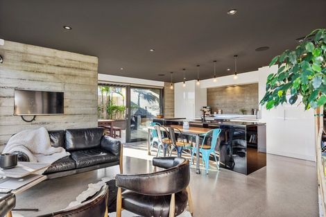 Photo of property in 1 Wells Avenue, Mount Maunganui, 3116