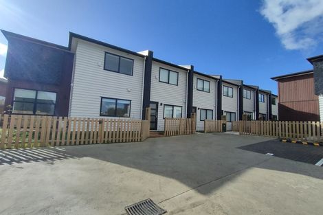 Photo of property in 32a/7 Westgate Drive, Massey, Auckland, 0614