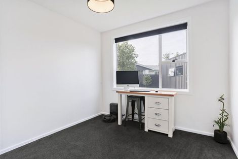 Photo of property in 28 Shetland Street, Woolston, Christchurch, 8062