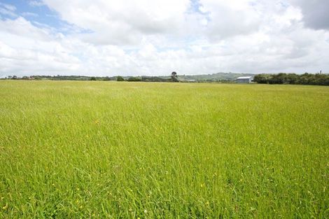 Photo of property in 2 Dromgools Road, Tuakau, 2121