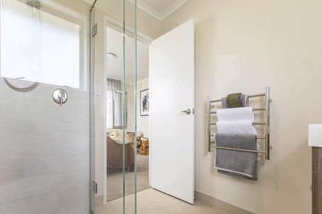 Photo of property in 47 Te Taniwha Road, One Tree Point, 0118