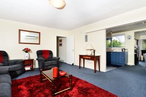 Photo of property in 52 Felgrove Street, Glendene, Auckland, 0602