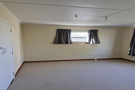 Photo of property in 35 Budleigh Street, Frankleigh Park, New Plymouth, 4310