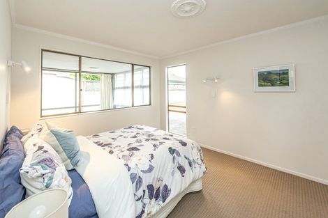 Photo of property in 2 Parkes Avenue, Saint Johns Hill, Whanganui, 4501