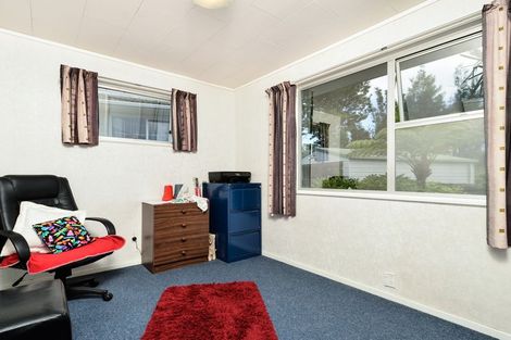Photo of property in 52 Felgrove Street, Glendene, Auckland, 0602