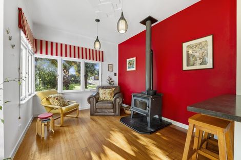 Photo of property in 46 Carthew Street, Okato, 4335