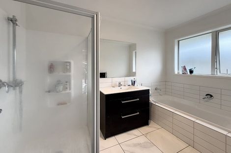 Photo of property in 7 Shearwater Lane, Whitby, Porirua, 5024