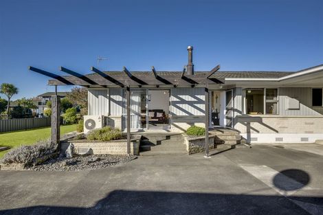 Photo of property in 24 Kent Terrace, Taradale, Napier, 4112