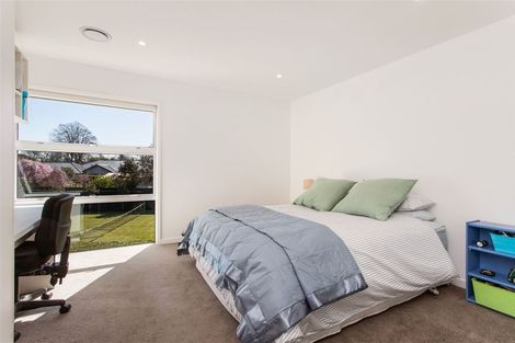 Photo of property in 15 Hamilton Avenue, Ilam, Christchurch, 8041