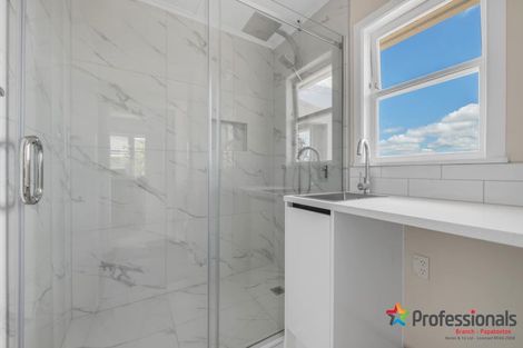 Photo of property in 27 Takanini Road, Takanini, 2112